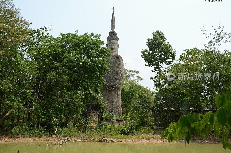 泰国廊开府 Sala Keoku 佛像